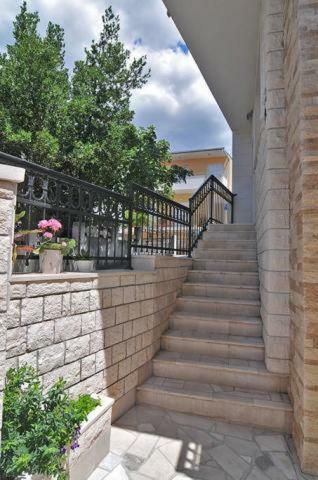 Apartments Carevic Ante Baska Voda Exterior photo